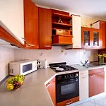 In With Balcony, Air Conditioning, Wifi, Washing Machine * 洛帕