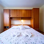 公寓 In With Balcony, Air Conditioning, Wifi, Washing Machine 洛帕