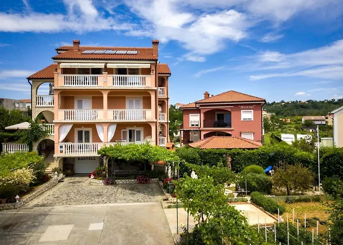 In With Balcony, Air Conditioning, Wifi, Washing Machine * Lopar