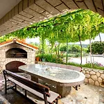 In With Balcony, Air Conditioning, Wifi, Washing Machine * Lopar