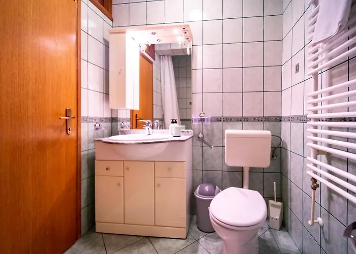 Apartment In With Balcony, Air Conditioning, Wifi, Washing Machine